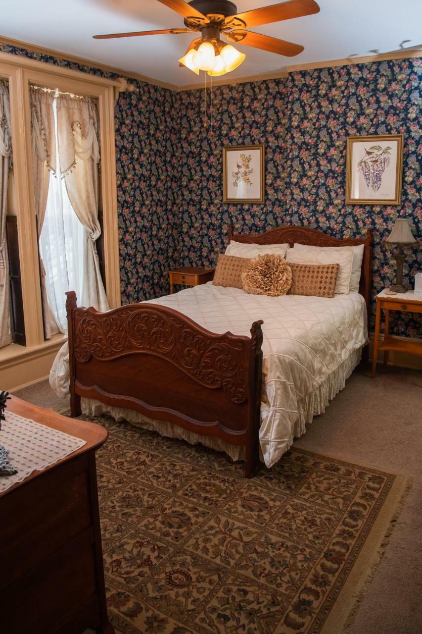 Spencer House Bed & Breakfast Erie Exterior photo